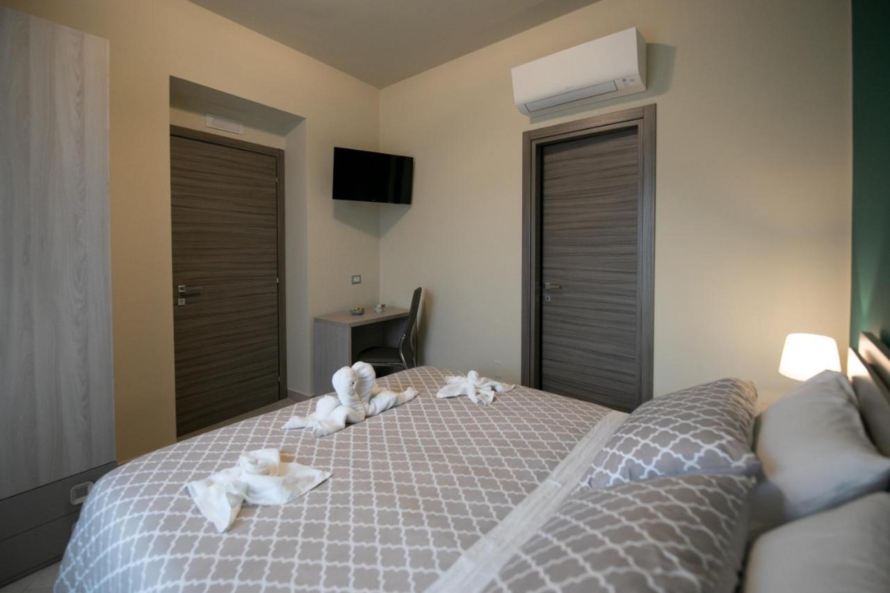 La Madonnina Hotel Nicosia Buitenkant foto