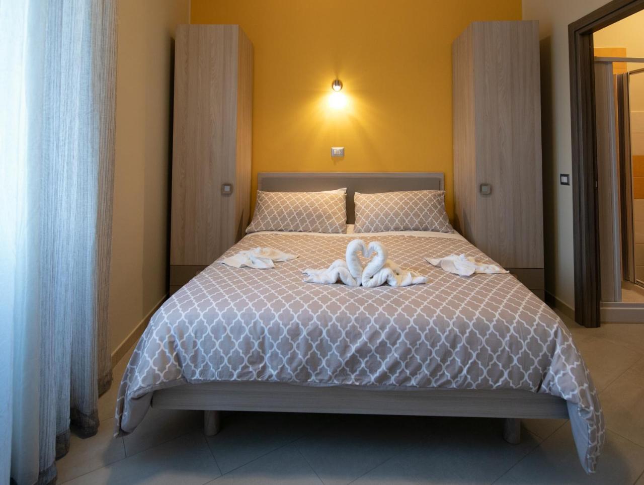 La Madonnina Hotel Nicosia Buitenkant foto