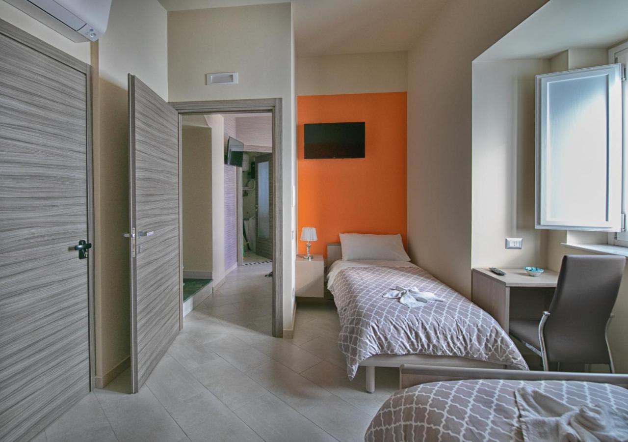 La Madonnina Hotel Nicosia Buitenkant foto